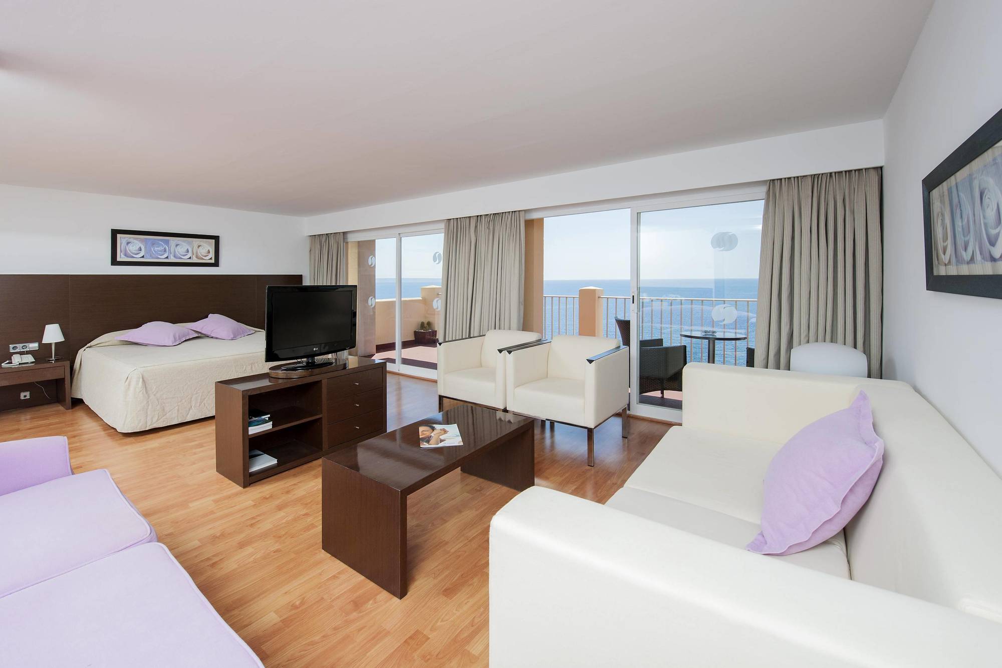 Feriested Globales Cala Vinas Adults Only 16+